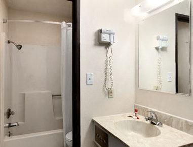 American Best Value Inn Lawrence Eksteriør billede