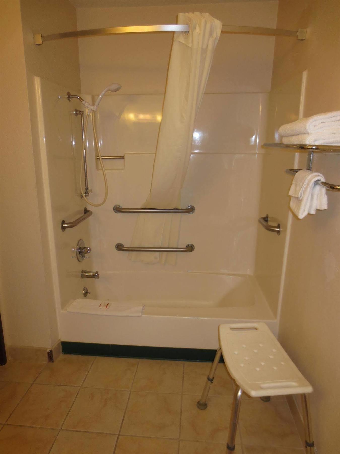 American Best Value Inn Lawrence Eksteriør billede